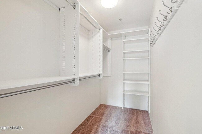 Building Photo - 7131 E Rancho Vista Dr
