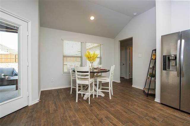 Building Photo - 2526 Brookside Dr