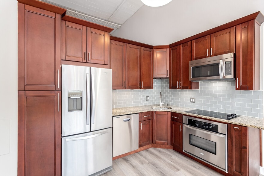 Building Photo - 720 16th St Mall