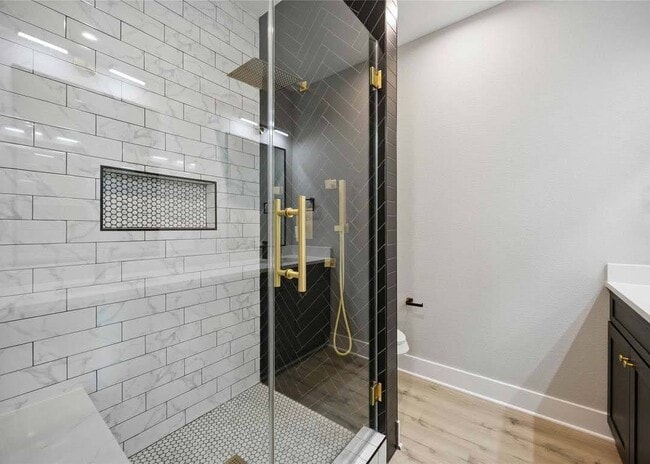 Building Photo - 217 Pheasant St