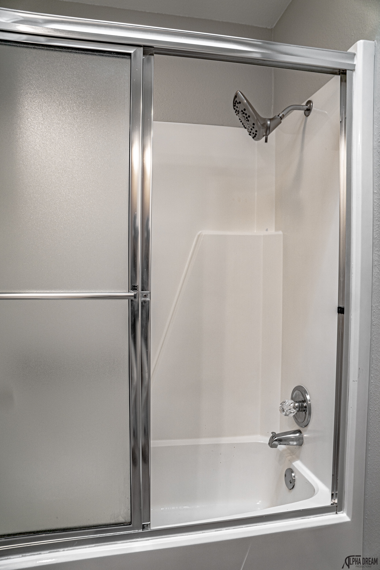 Building Photo - 1370 Oakland Ave