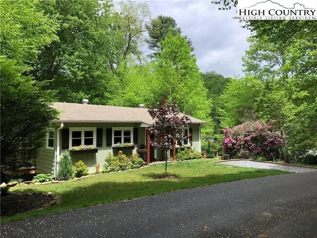 Building Photo - 162 Horseshoe Dr