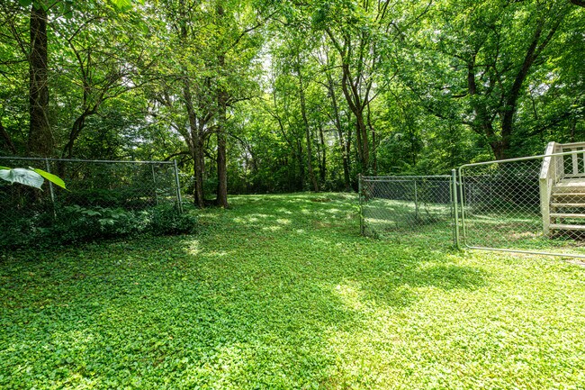 Building Photo - 320 Beechwood Dr