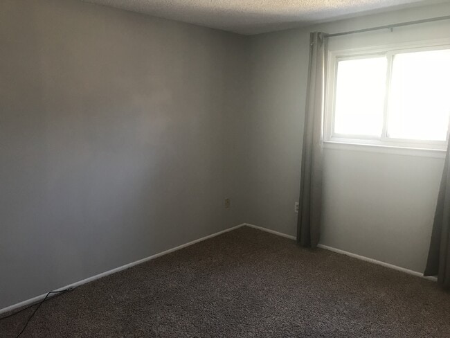 Building Photo - 3 bedroom 1.5 bathroom house in Gahanna fo...