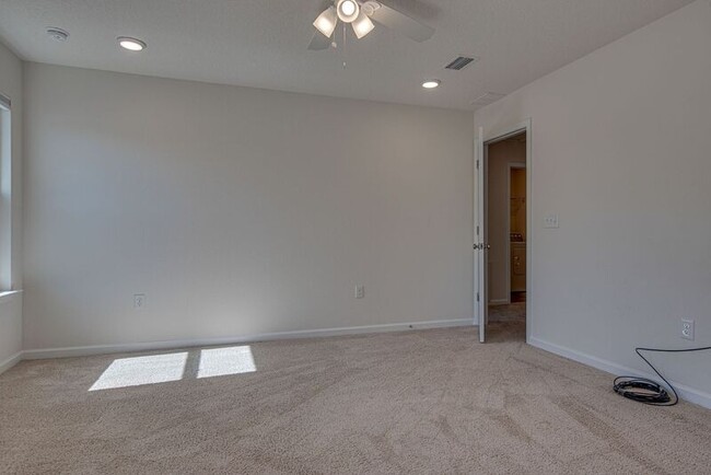Building Photo - 6473 Flora Court