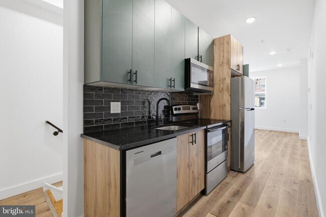 Building Photo - 4243 Mantua Ave