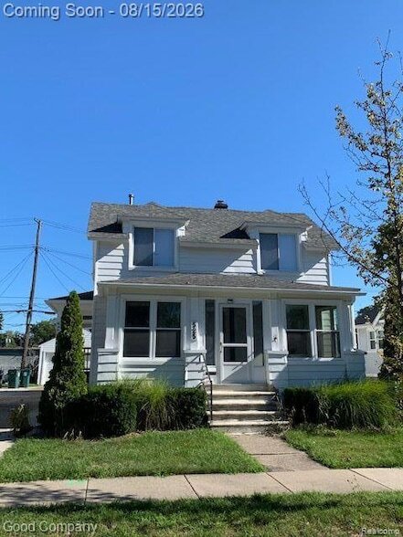 Building Photo - 525 E Fifth St
