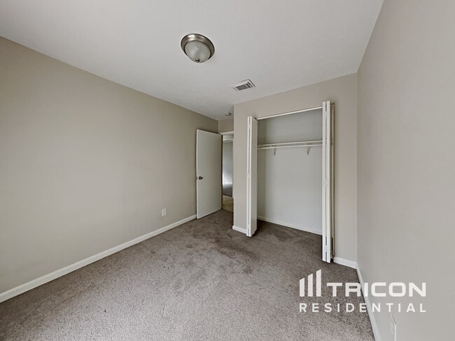 Building Photo - 4827 Tealgate Dr