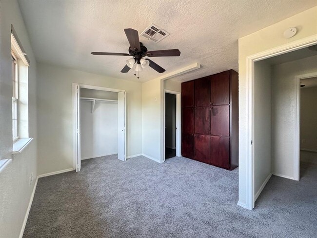Building Photo - 2357 Heatherfield Ln