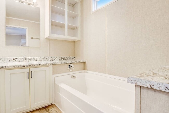 Building Photo - 1800 Oak Grove Rd E