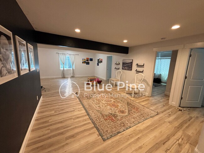 Building Photo - 5506 Eaglewood Dr