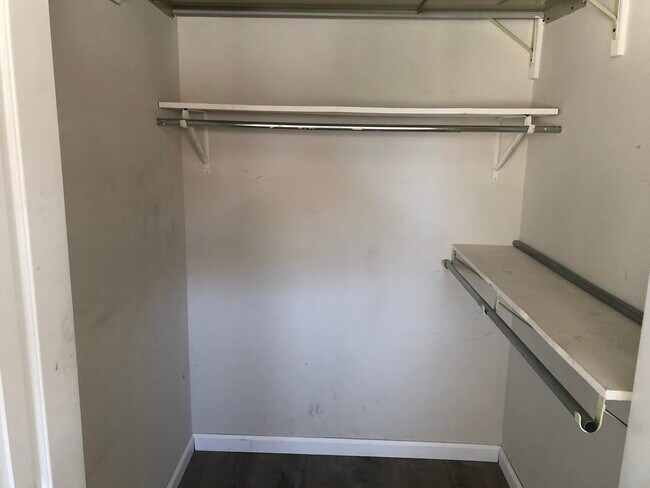 Large walk-in closet in bedroom - 302 Coronation Dr