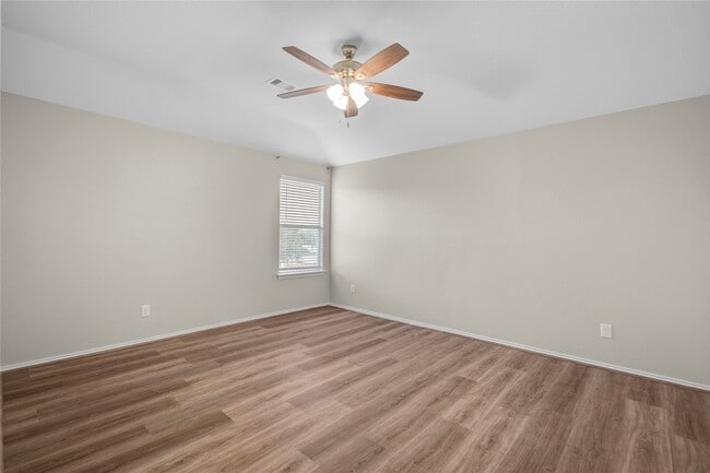 Building Photo - 28310 Rollingwood N Loop