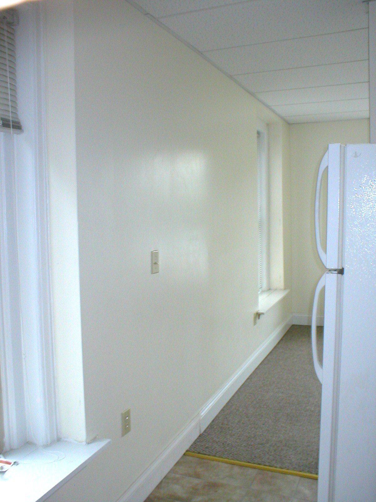 Building Photo - 725 W 3rd St