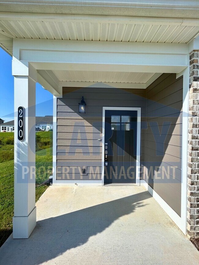 Building Photo - Modern two bedroom townhome!