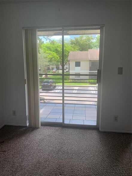 Primary Photo - 511 Gardens Dr