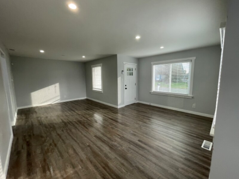 Building Photo - 6107 99th St SW