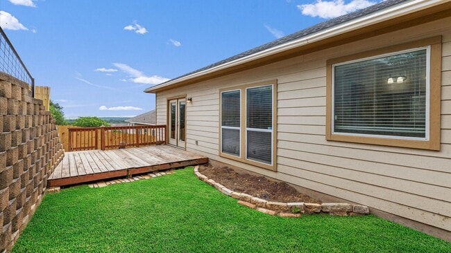 Building Photo - Beautiful One-Story Home in Monterrey Village!