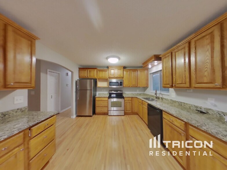Building Photo - 6421 Limerick Dr