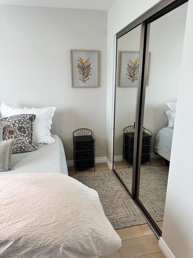 Building Photo - Charming 2-Bedroom, 1.5-Bath Apartment with Private Yard and 1 Car Garage