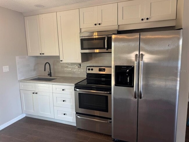 Building Photo - 1405 Galveston Ave