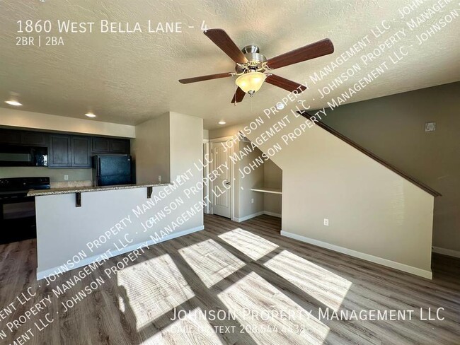 Building Photo - 1860 W Bella Ln