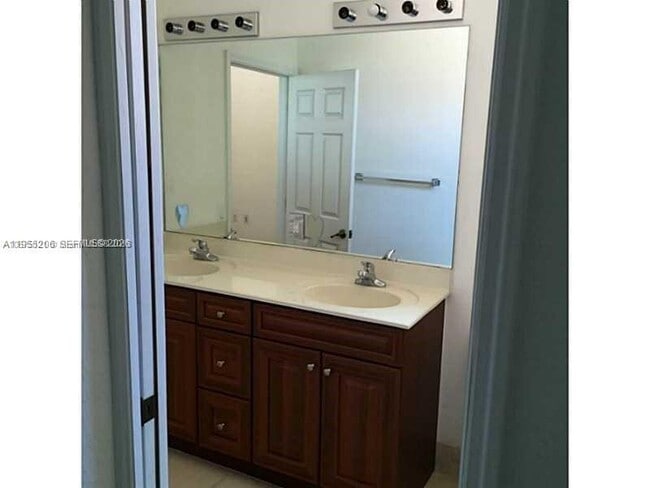 Building Photo - 15389 SW 90th Terrace