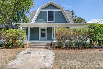 Building Photo - Large Newly Remodeled Home in Historic Fai...