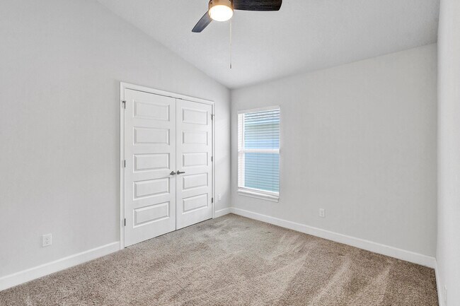 Building Photo - 5348 Lugo St