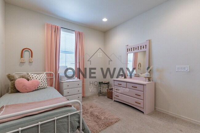 Building Photo - 5411 S Canyon Rim