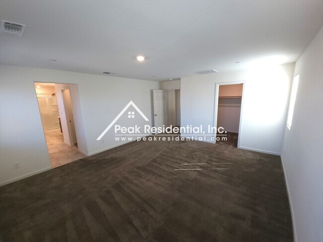 Building Photo - Newer North Natomas 4bd/3ba Home!