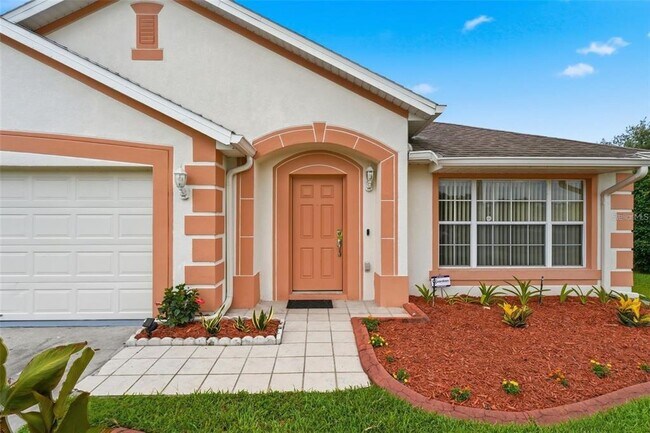 Building Photo - 2819 Maguire Dr