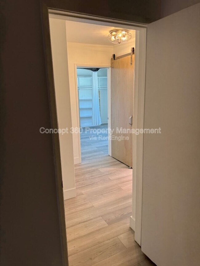 Building Photo - 1139 E Ocean Blvd