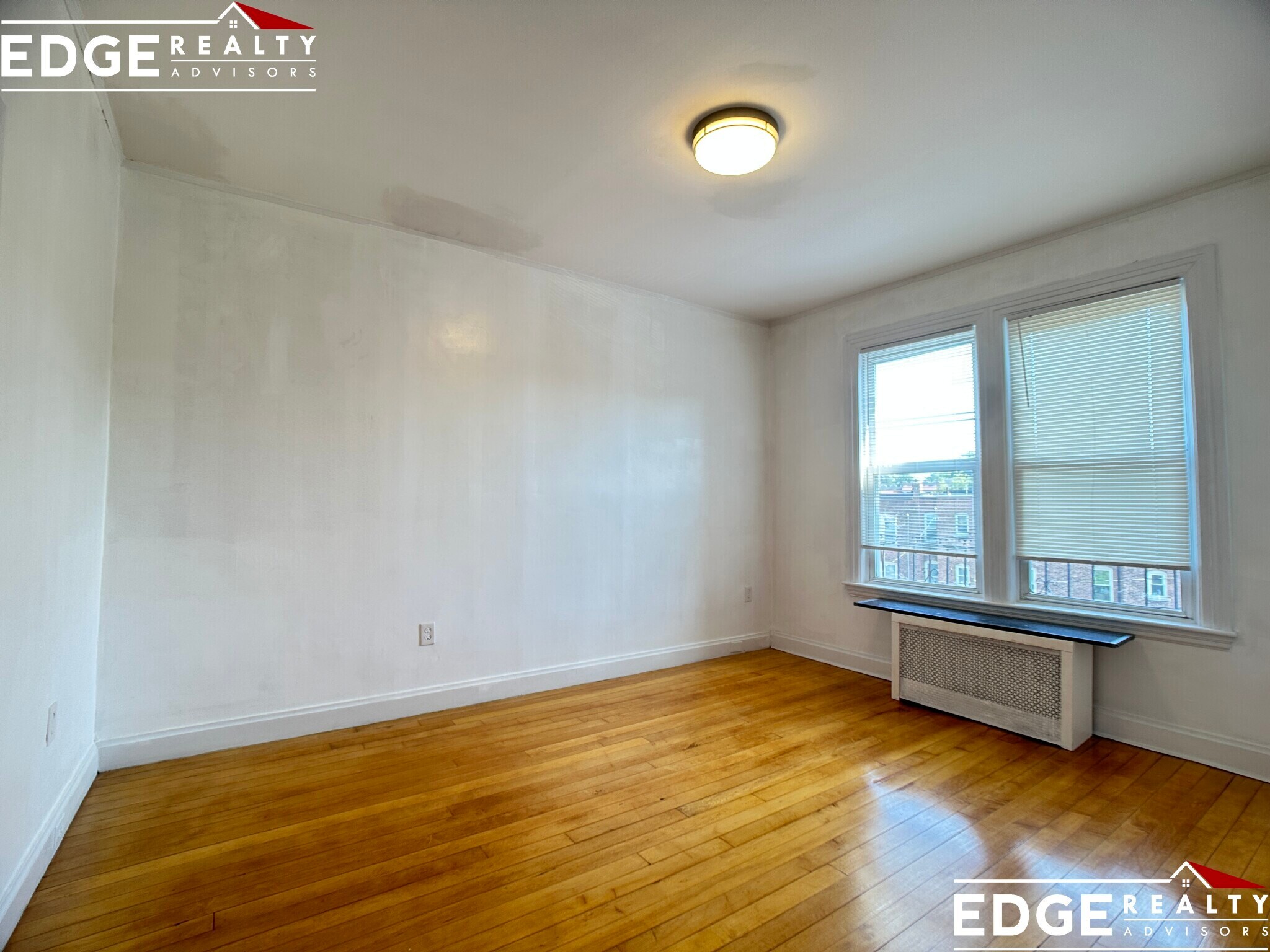 Building Photo - 24 Leamington Rd