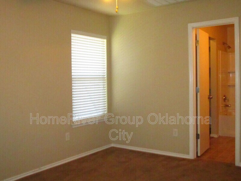 Building Photo - 8509 SW 46th Pl