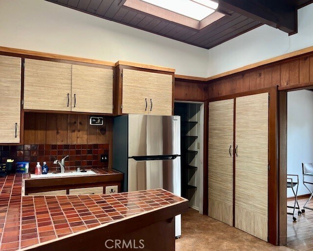 Building Photo - 676 Orlando Dr