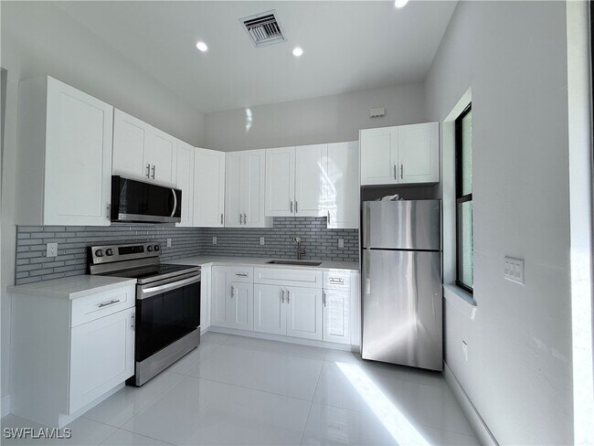 Building Photo - 4681 18th Ave SE