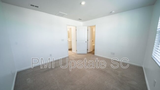 Building Photo - 226 Coldwater Creek Ct