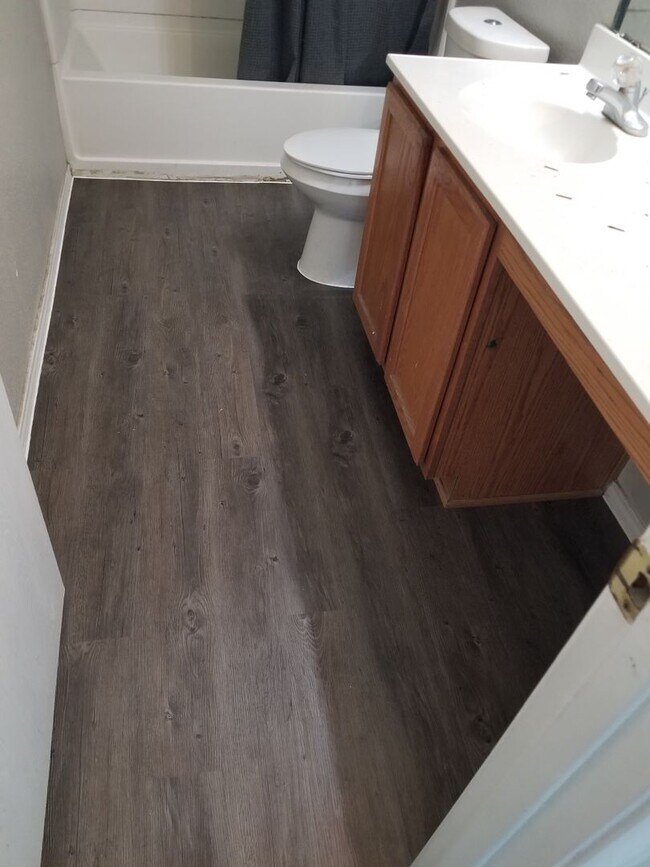 Building Photo - 2354 Mission View