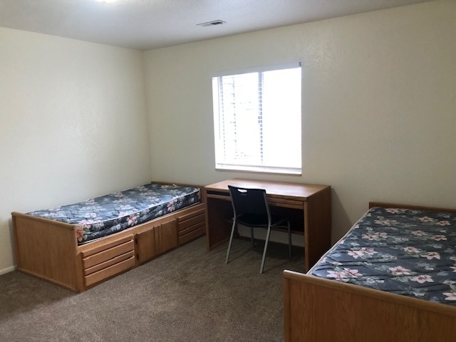 Building Photo - 72 880 N