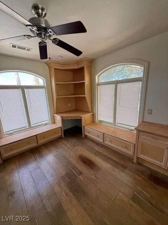 Building Photo - 8304 Broad Peak Dr