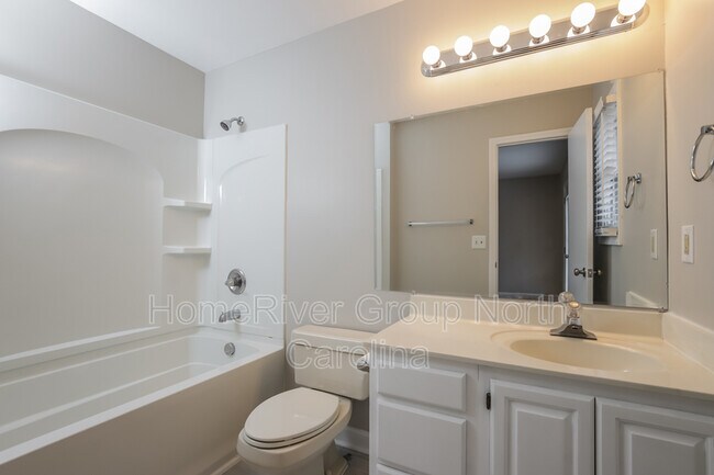 Building Photo - 1702 Plateau Ct