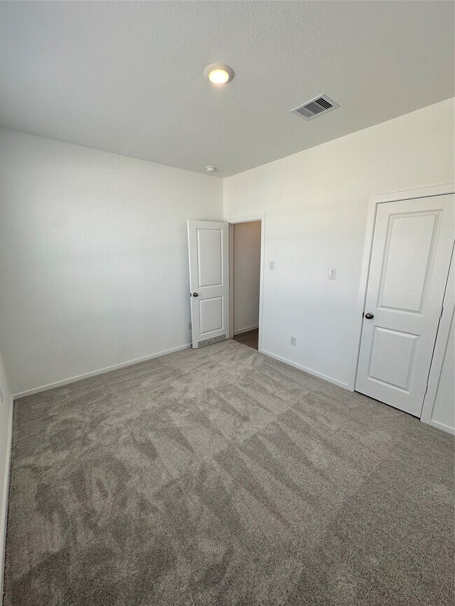 Building Photo - 6726 Violet Clover Ave