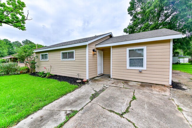 Primary Photo - 3118 Avenue H