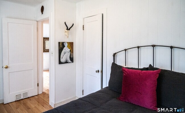 Building Photo - 474 US-7