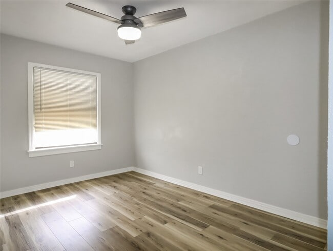 Building Photo - 6705 Speaker St