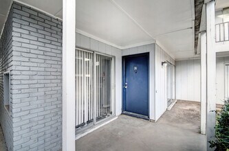 Building Photo - 225 W McDowell Rd