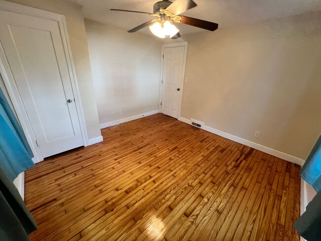 Building Photo - Beautiful Single Family Home in East Sprin...