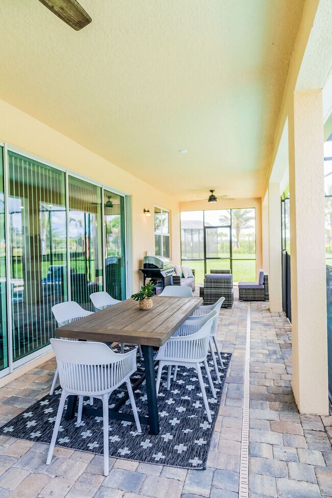 Building Photo - 8981 Amelia Downs Trail