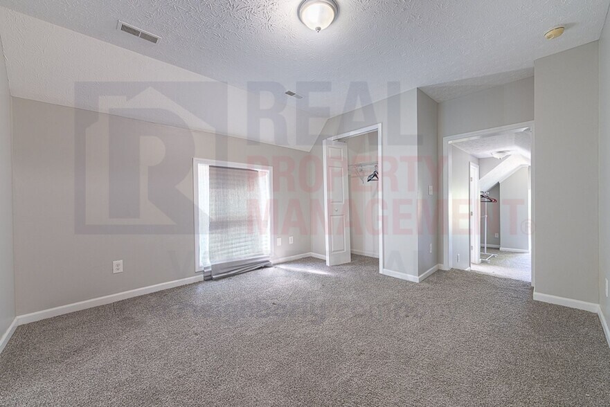 Building Photo - 1566 Winchester Ave